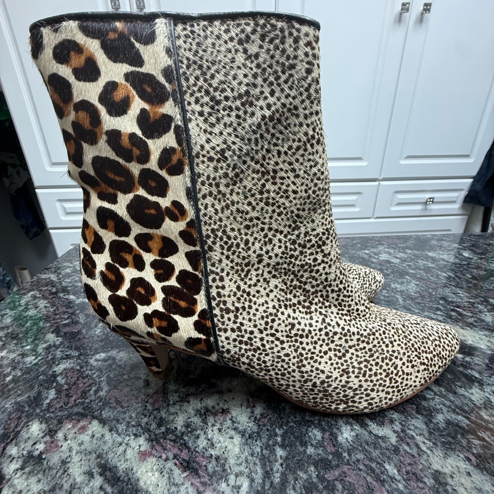 Matisse Moon Walkin‎ Boots Beige Cowhair Leopard Print Heeled Size 8